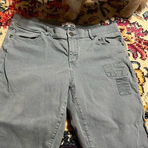 6 Loft colored jeans. Blue gray color. Very cute sized pockets.​